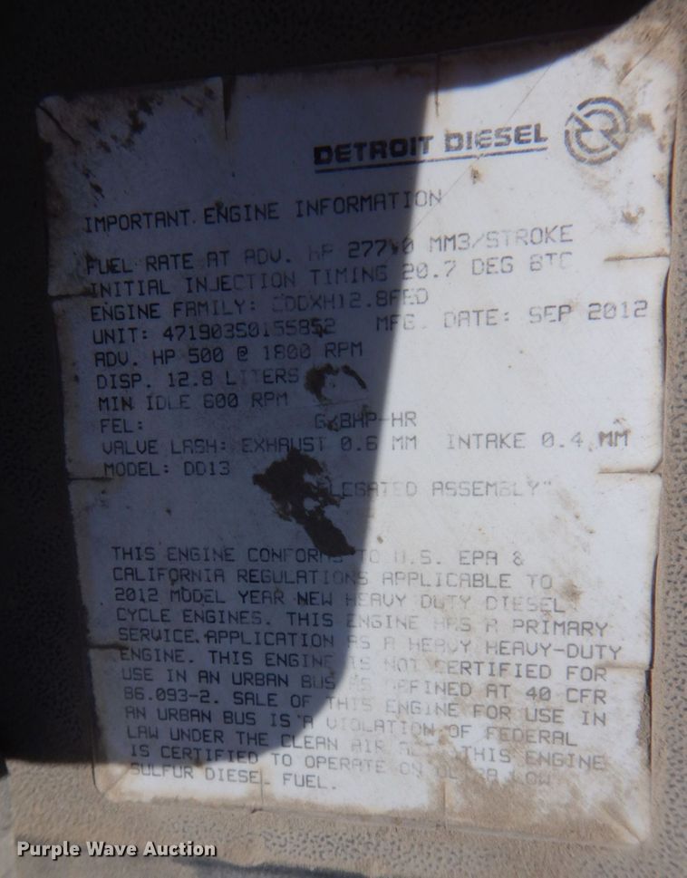 image for item DS8028 2013 Freightliner Cascadia  semi truck