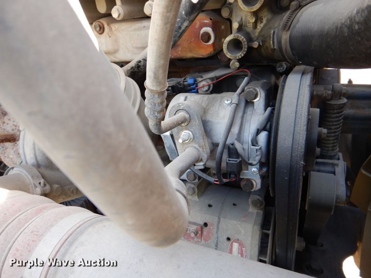 image for item DS8028 2013 Freightliner Cascadia  semi truck