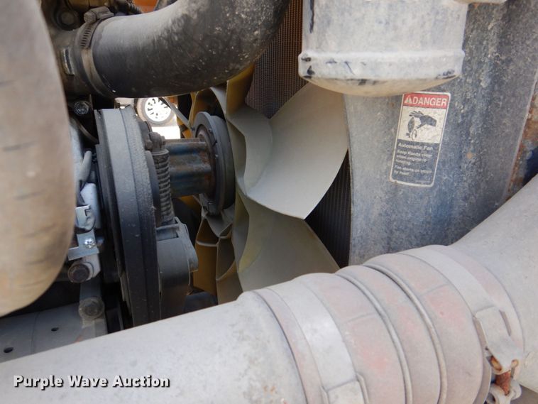 image for item DS8028 2013 Freightliner Cascadia  semi truck