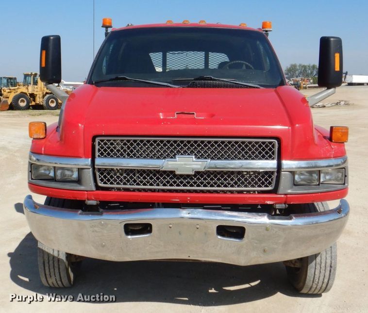 image for item EV9382 2005 Chevrolet C4500  Crew Cab flatbed truck