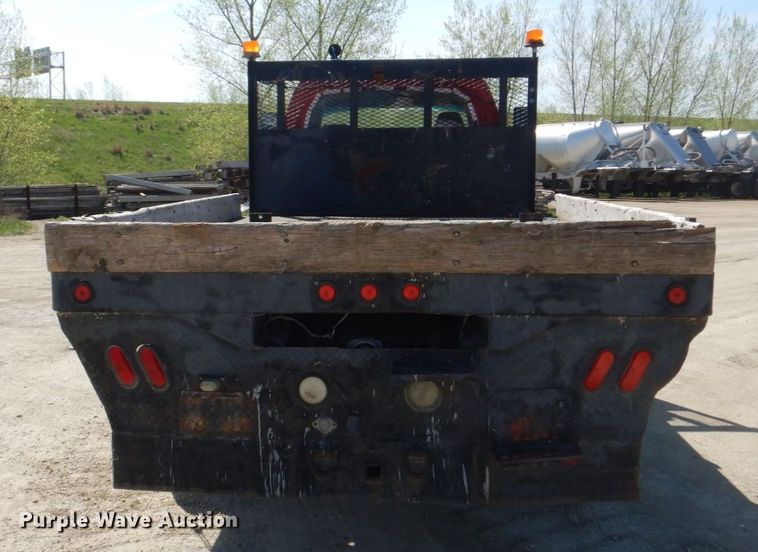 image for item EV9382 2005 Chevrolet C4500  Crew Cab flatbed truck