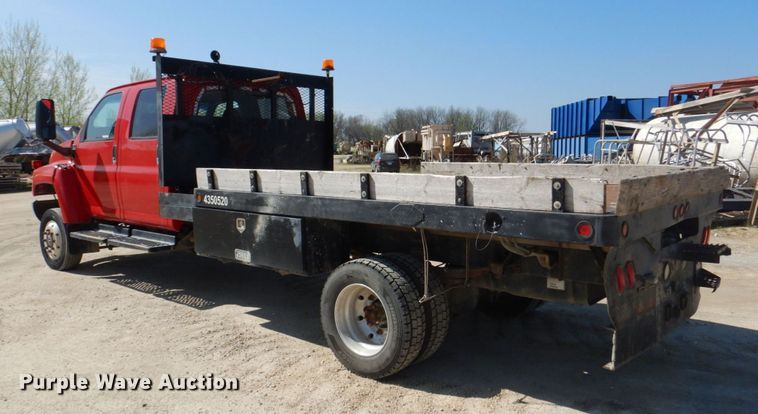 image for item EV9382 2005 Chevrolet C4500  Crew Cab flatbed truck