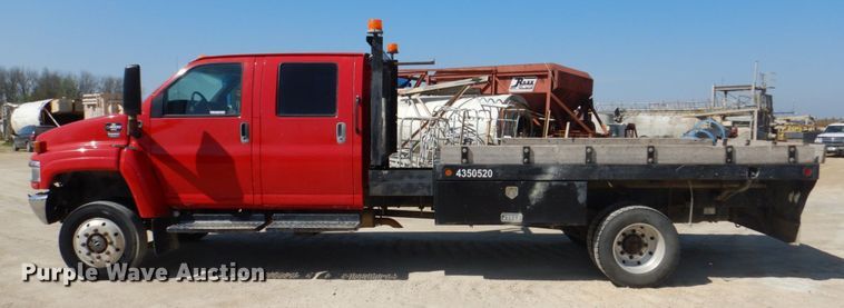 image for item EV9382 2005 Chevrolet C4500  Crew Cab flatbed truck