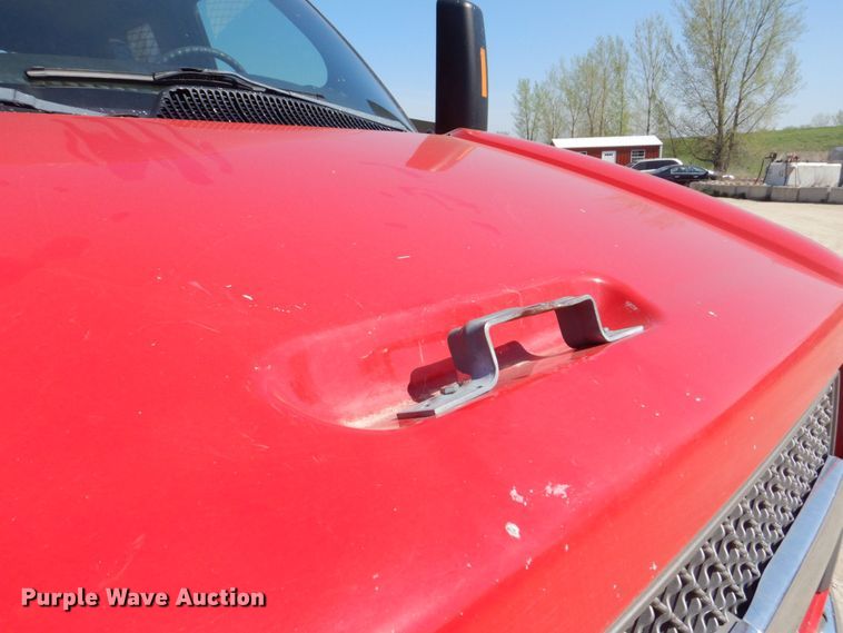 image for item EV9382 2005 Chevrolet C4500  Crew Cab flatbed truck