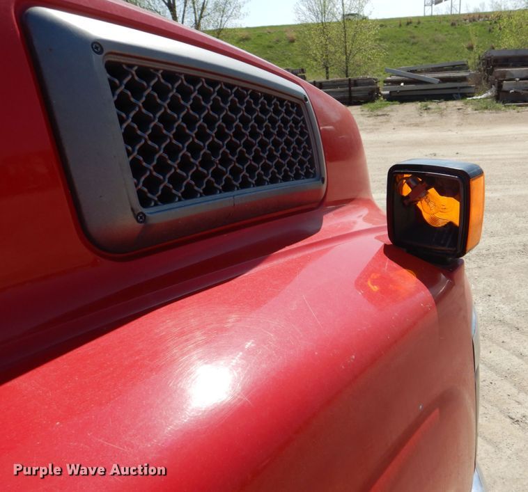 image for item EV9382 2005 Chevrolet C4500  Crew Cab flatbed truck