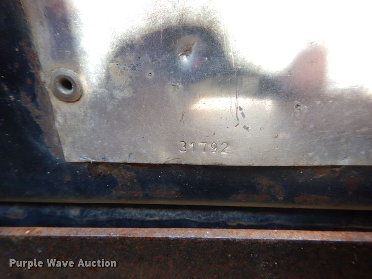 image for item EV9382 2005 Chevrolet C4500  Crew Cab flatbed truck