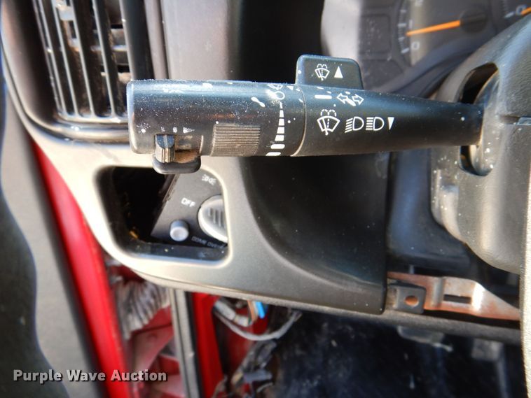 image for item EV9382 2005 Chevrolet C4500  Crew Cab flatbed truck