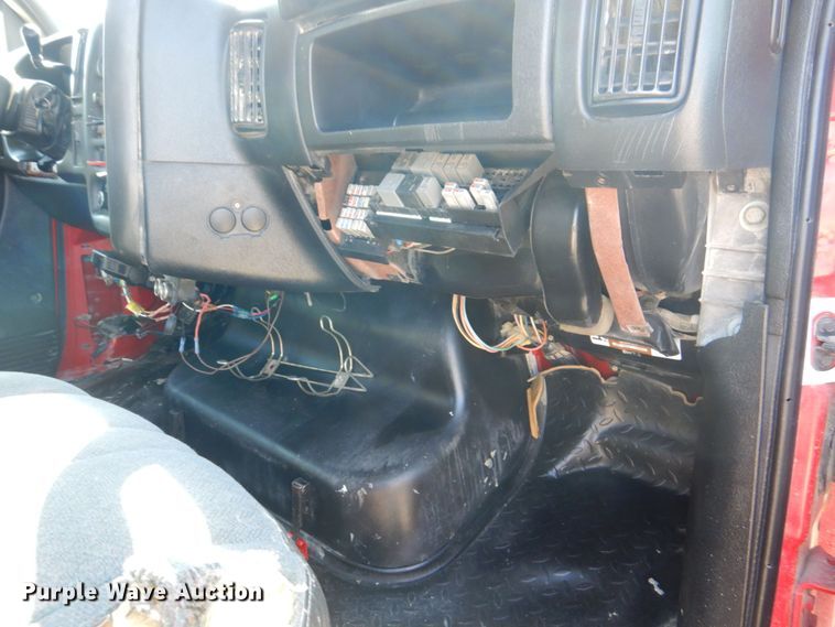 image for item EV9382 2005 Chevrolet C4500  Crew Cab flatbed truck