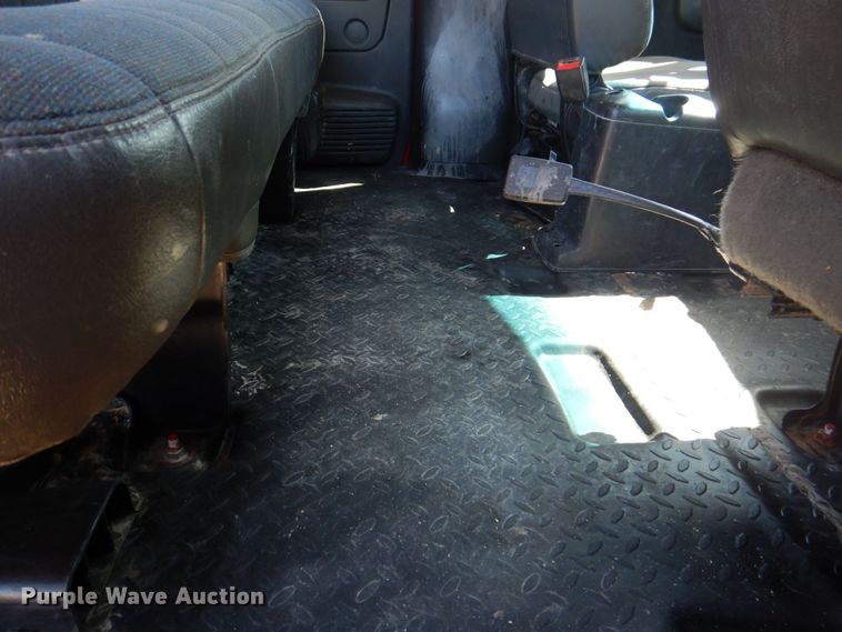 image for item EV9382 2005 Chevrolet C4500  Crew Cab flatbed truck