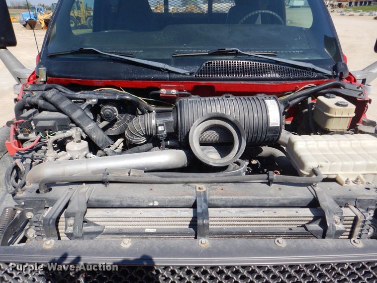 image for item EV9382 2005 Chevrolet C4500  Crew Cab flatbed truck