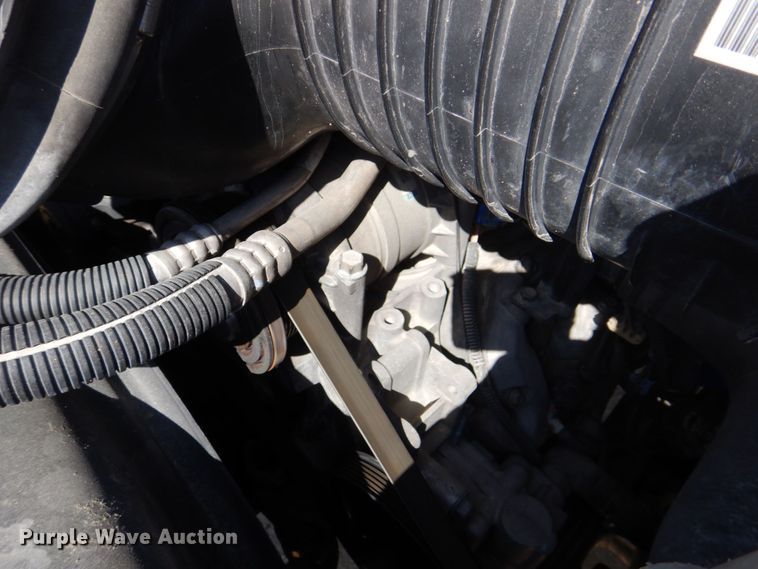 image for item EV9382 2005 Chevrolet C4500  Crew Cab flatbed truck