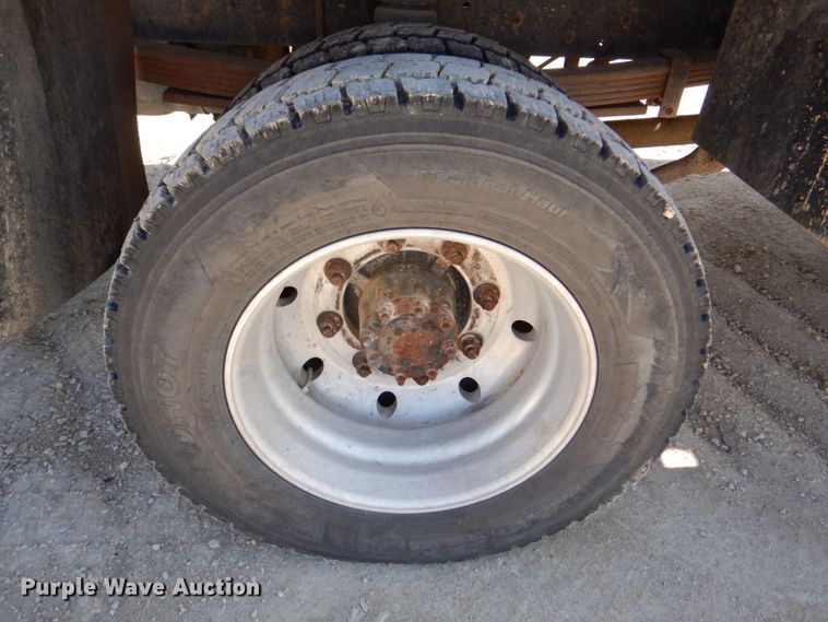 image for item EV9382 2005 Chevrolet C4500  Crew Cab flatbed truck