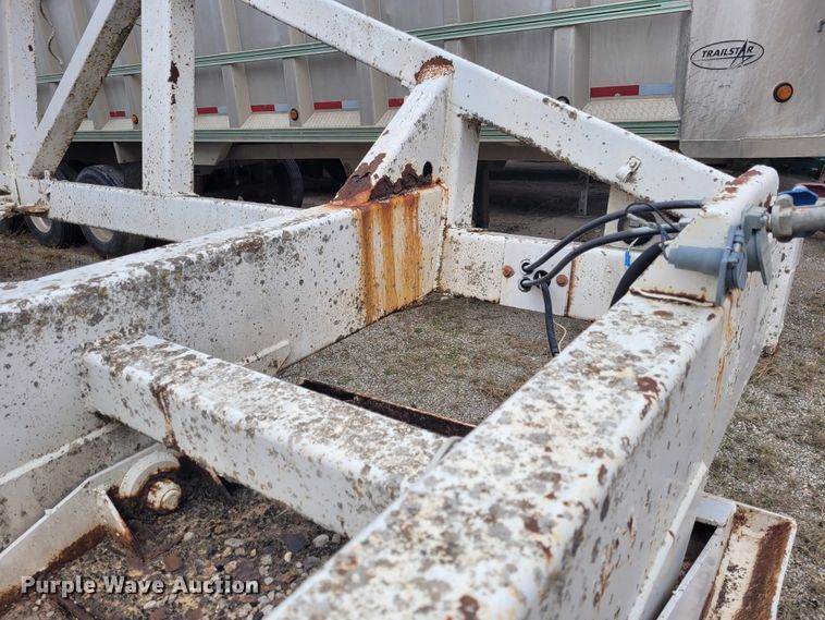 image for item FC9109 1988 CMC  bottom dump trailer