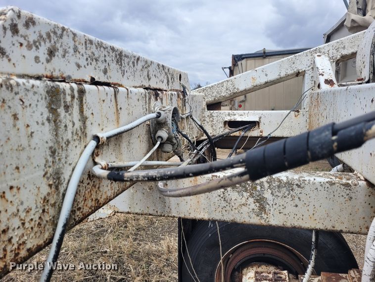 image for item FC9109 1988 CMC  bottom dump trailer