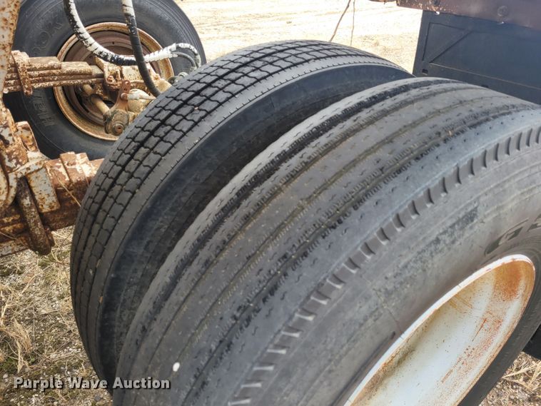 image for item FC9109 1988 CMC  bottom dump trailer