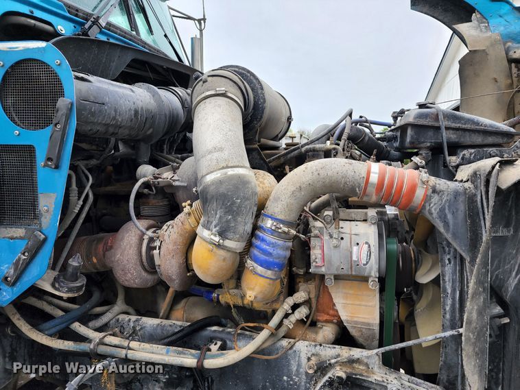 image for item HM9913 2007 Kenworth T800  semi truck