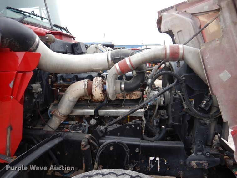 image for item IM9851 2002 Mack RD Series  semi truck