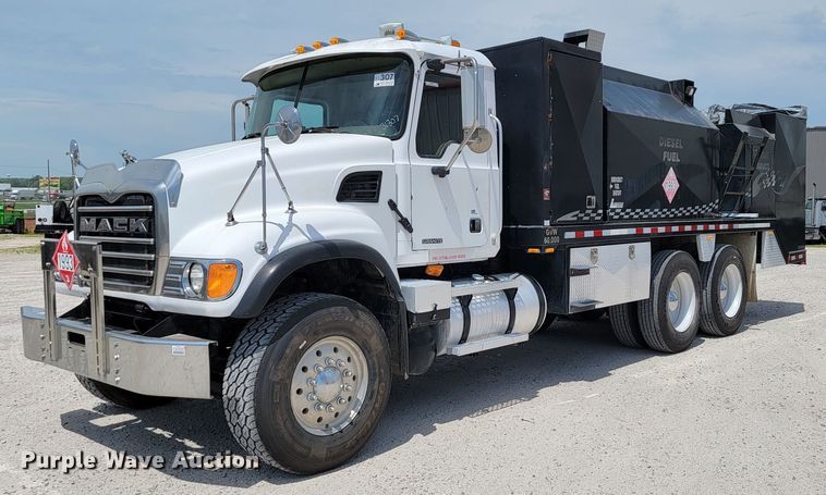 image for item JL9448 2005 Mack Granite  fuel truck