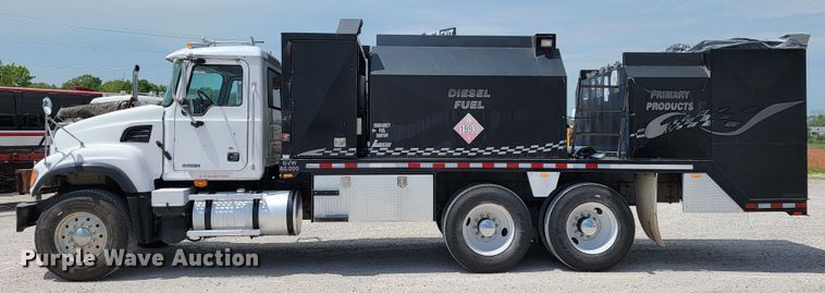 image for item JL9448 2005 Mack Granite  fuel truck