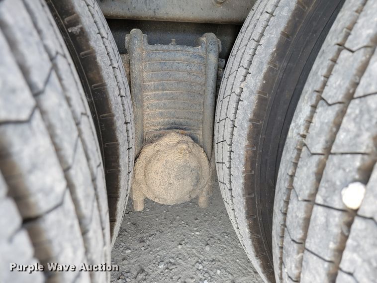 image for item JL9448 2005 Mack Granite  fuel truck