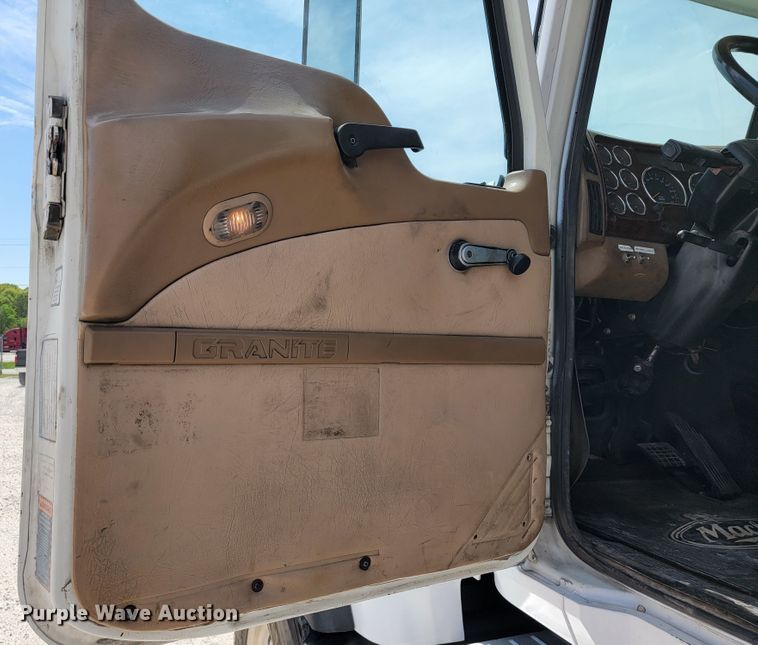 image for item JL9448 2005 Mack Granite  fuel truck