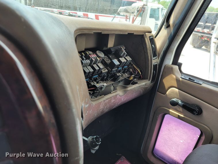 image for item JL9448 2005 Mack Granite  fuel truck