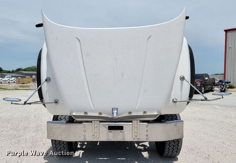 image for item JL9448 2005 Mack Granite  fuel truck