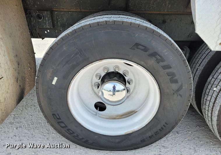 image for item JL9448 2005 Mack Granite  fuel truck