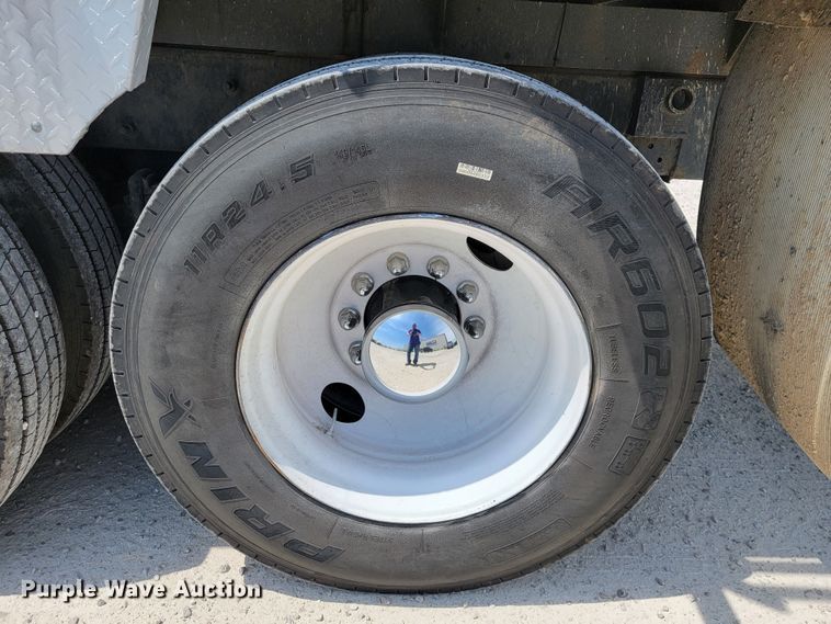 image for item JL9448 2005 Mack Granite  fuel truck