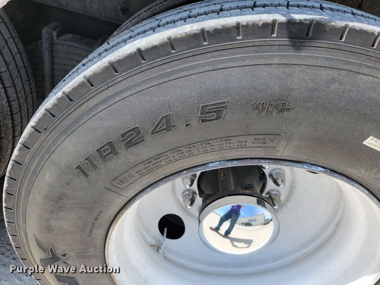 image for item JL9448 2005 Mack Granite  fuel truck