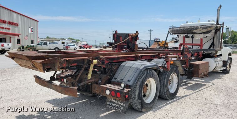 image for item JL9450 2005 Mack CH600  roll-off container truck