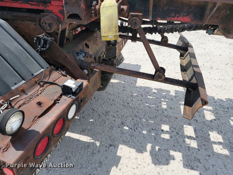 image for item JL9450 2005 Mack CH600  roll-off container truck