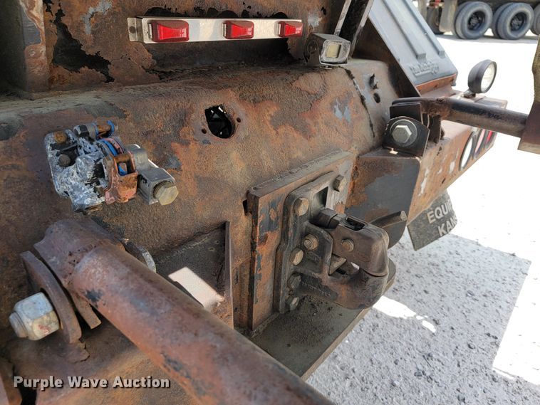 image for item JL9450 2005 Mack CH600  roll-off container truck