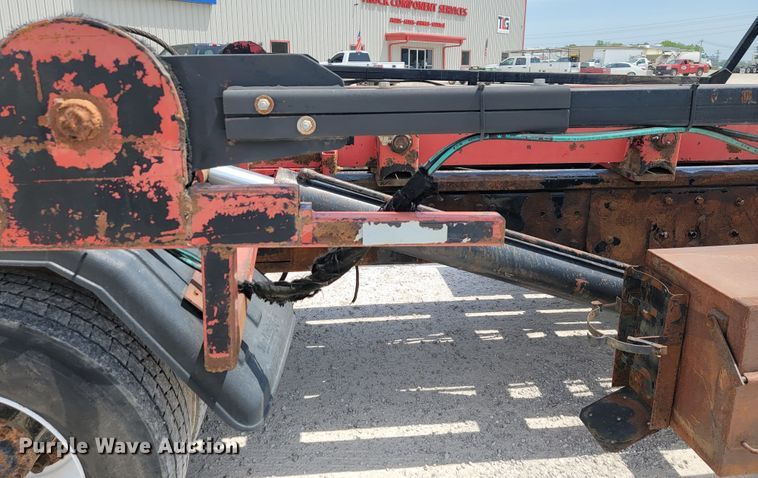 image for item JL9450 2005 Mack CH600  roll-off container truck