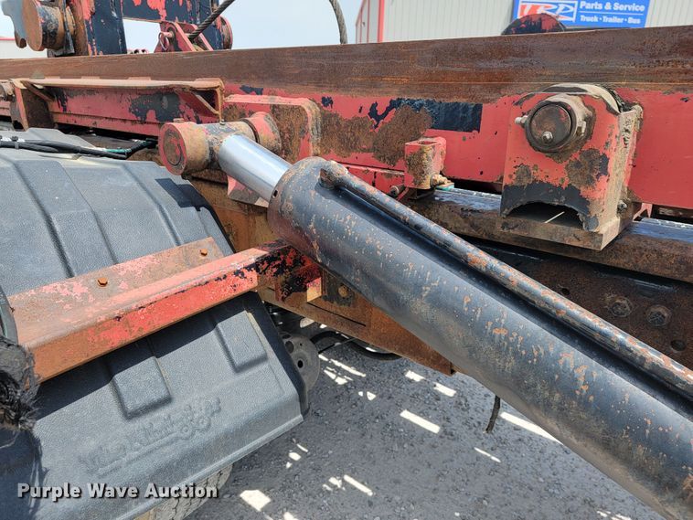 image for item JL9450 2005 Mack CH600  roll-off container truck