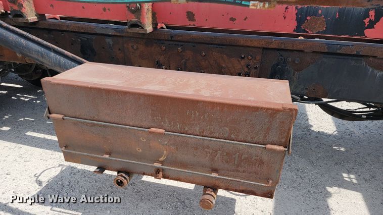 image for item JL9450 2005 Mack CH600  roll-off container truck