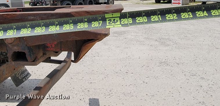 image for item JL9450 2005 Mack CH600  roll-off container truck