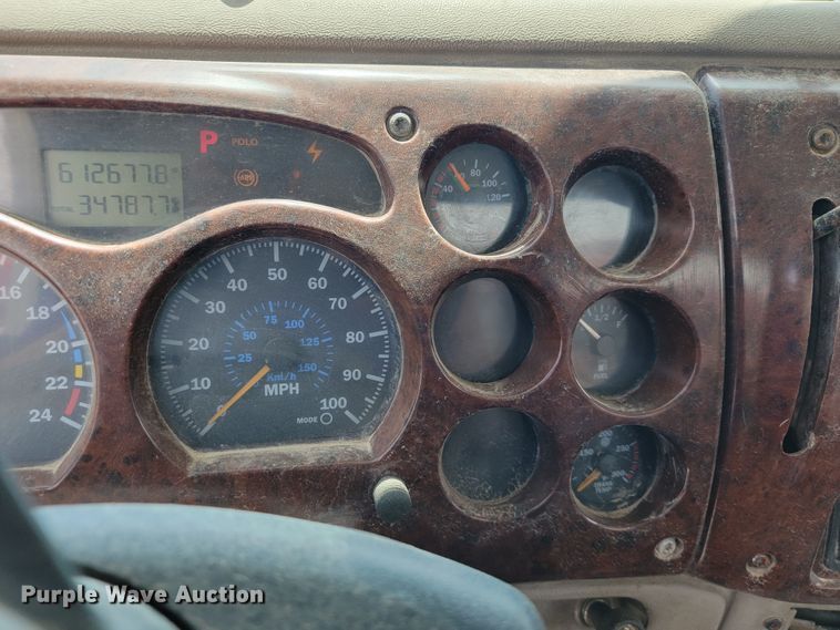 image for item JL9450 2005 Mack CH600  roll-off container truck