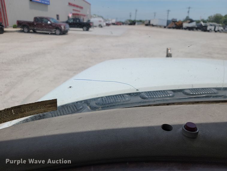 image for item JL9450 2005 Mack CH600  roll-off container truck