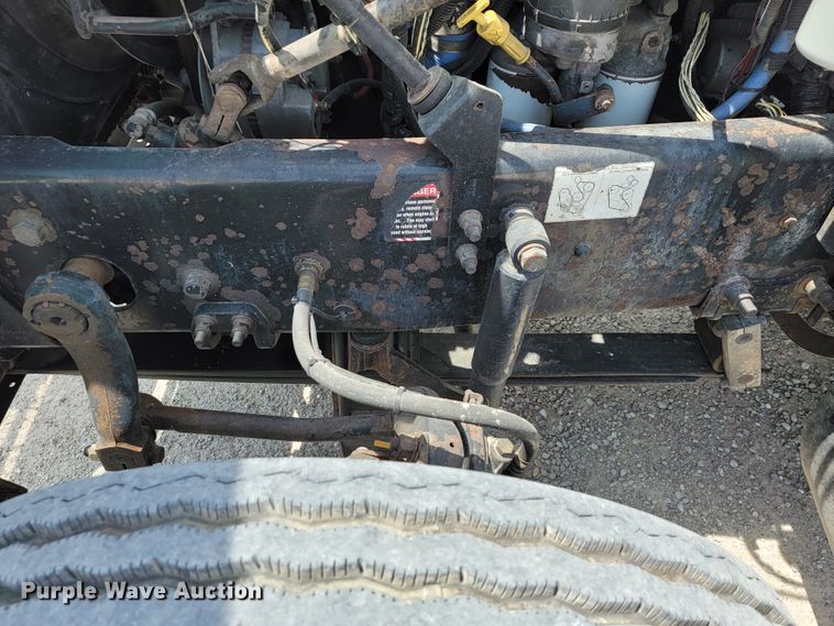 image for item JL9450 2005 Mack CH600  roll-off container truck