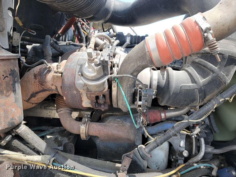 image for item JL9450 2005 Mack CH600  roll-off container truck