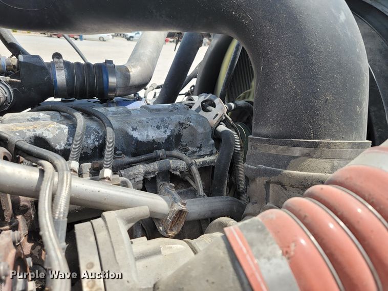 image for item JL9450 2005 Mack CH600  roll-off container truck