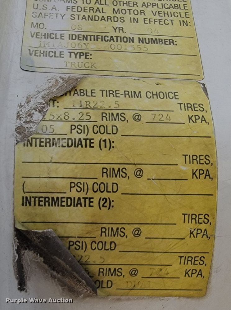 image for item JL9450 2005 Mack CH600  roll-off container truck