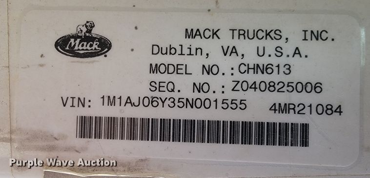 image for item JL9450 2005 Mack CH600  roll-off container truck