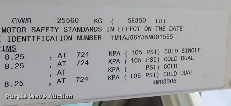 image for item JL9450 2005 Mack CH600  roll-off container truck