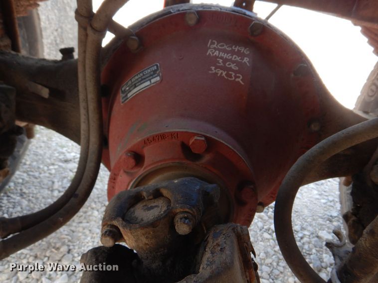 image for item KD9054 1993 International 8100  semi truck