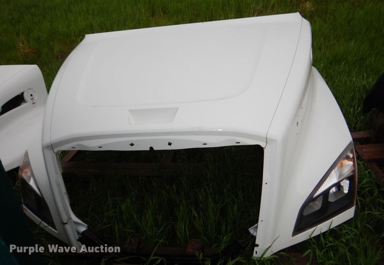 image for item KE9026 Truck tractor hoods and cab tops