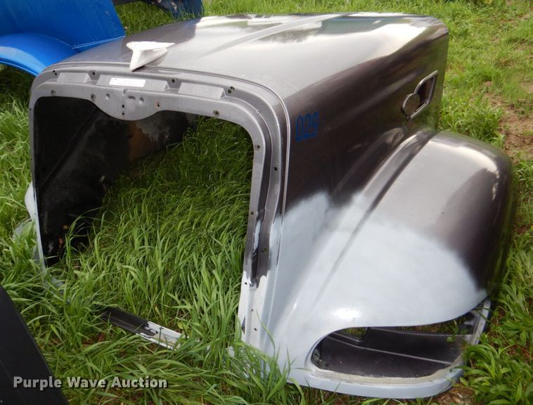 image for item KE9026 Truck tractor hoods and cab tops