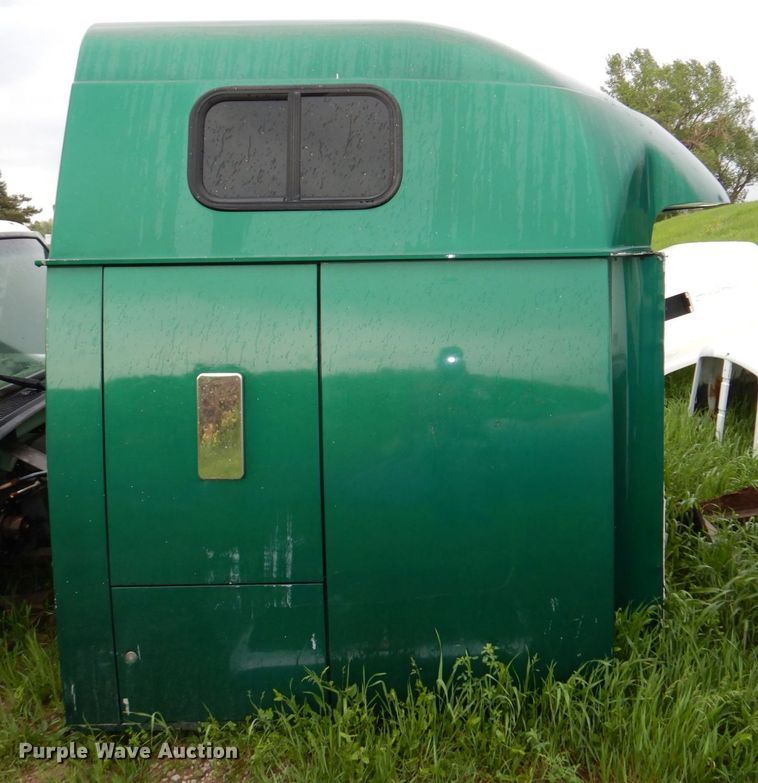 image for item KE9026 Truck tractor hoods and cab tops