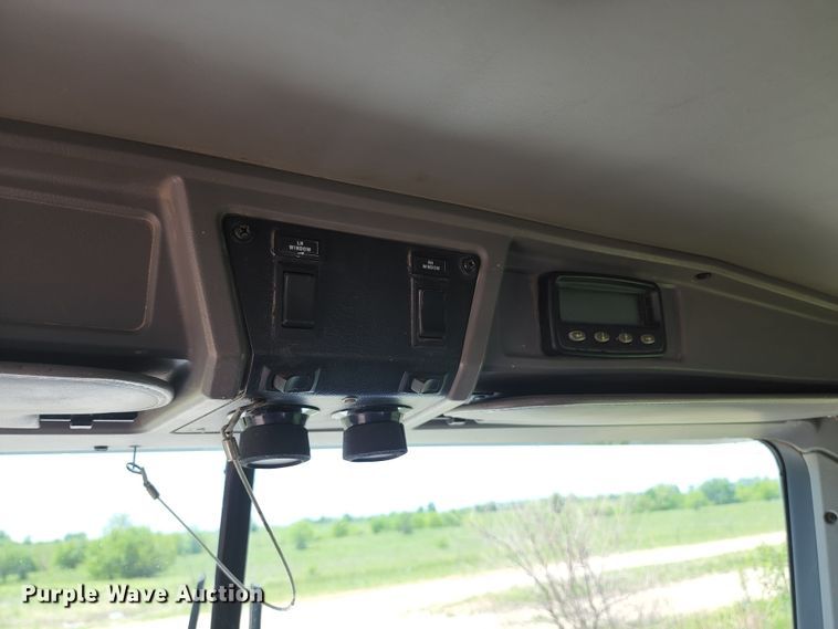 image for item KF9002 2003 Kenworth T800  semi truck